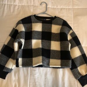 Girls Old Navy size L 10/12 cropped buffalo check Sherpa sweater